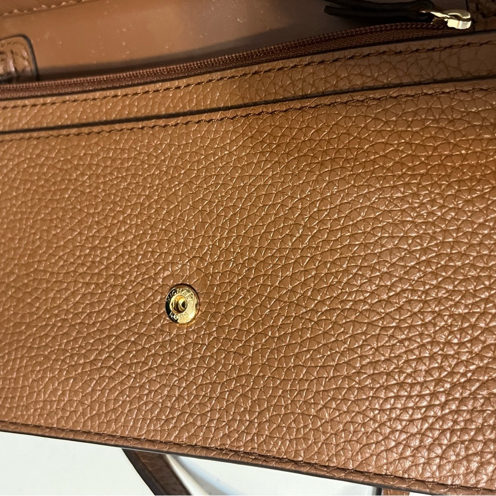 Michael Kors Tan Leather Bag with Gold Hardware - Picture 12 of 15